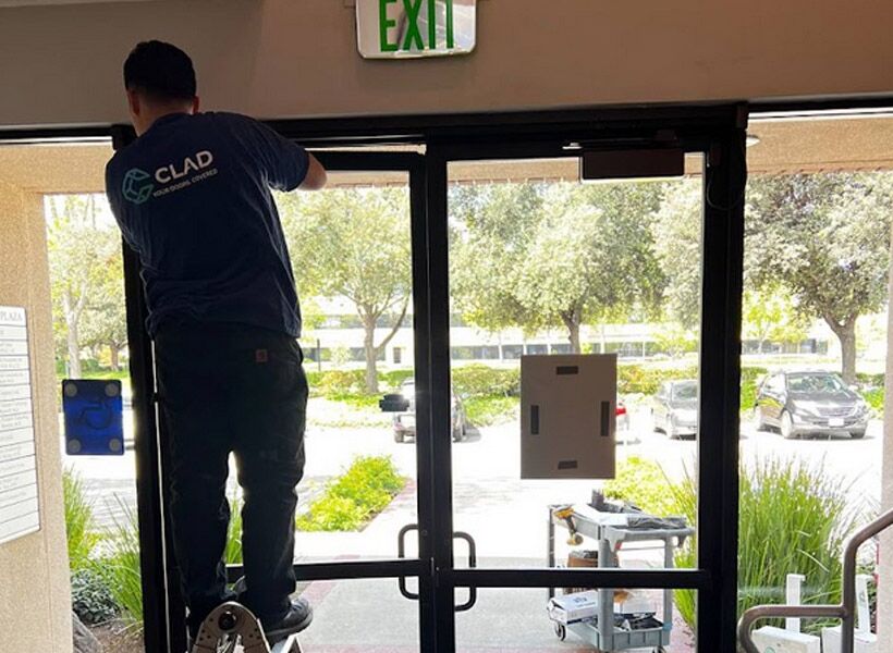 how are storefronts installed?